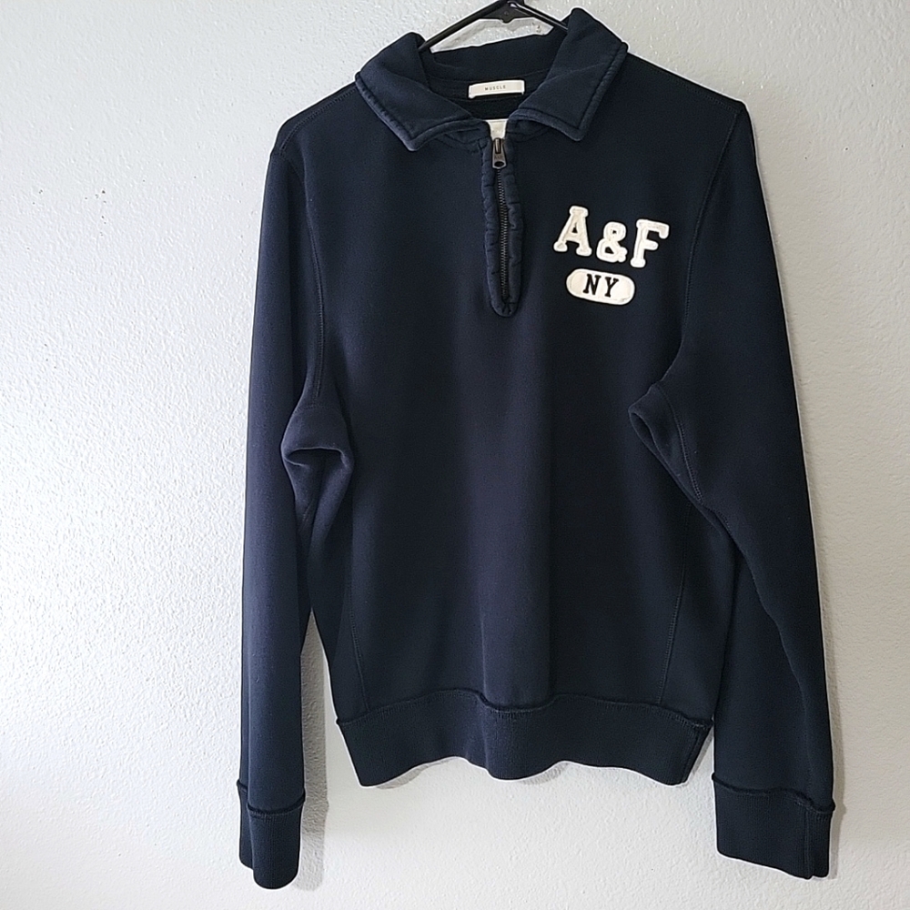 Abercrombie and Fitch Men's Sweater XLarge Navy Muscle Fit Pullover